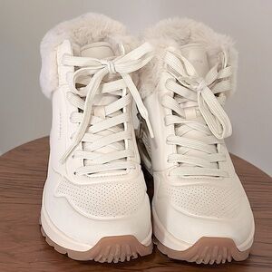 Skechers Women's Sneaker Boot - NEW (never used)